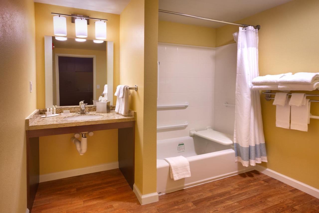 Towneplace Suites By Marriott Dickinson Exterior foto