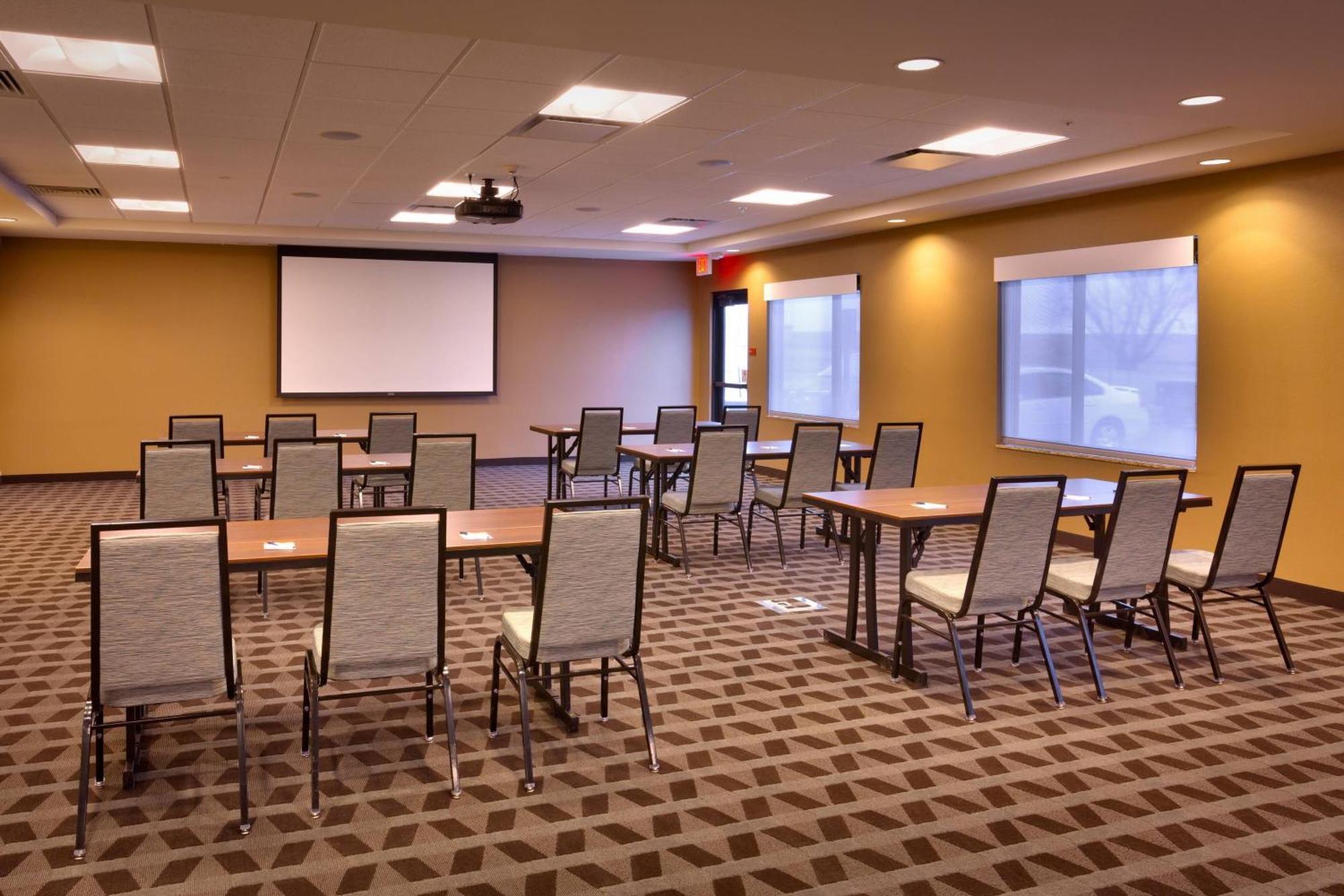 Towneplace Suites By Marriott Dickinson Exterior foto